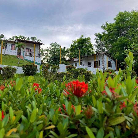 Hotel Candilejas Puerto Berrio Luaran gambar